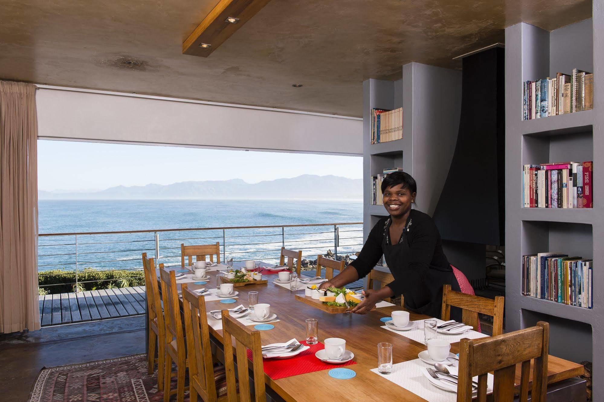 Whalesong Lodge Gansbaai Εξωτερικό φωτογραφία