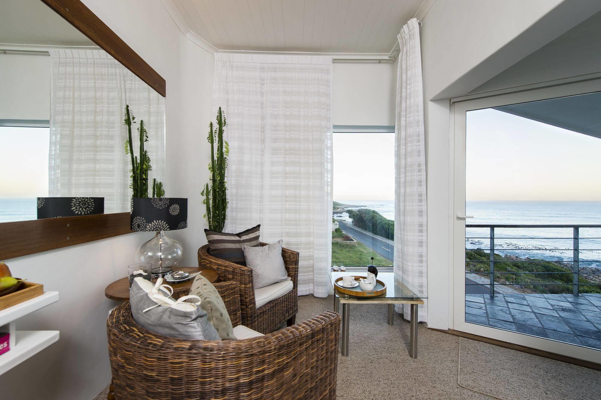 Whalesong Lodge Gansbaai Εξωτερικό φωτογραφία