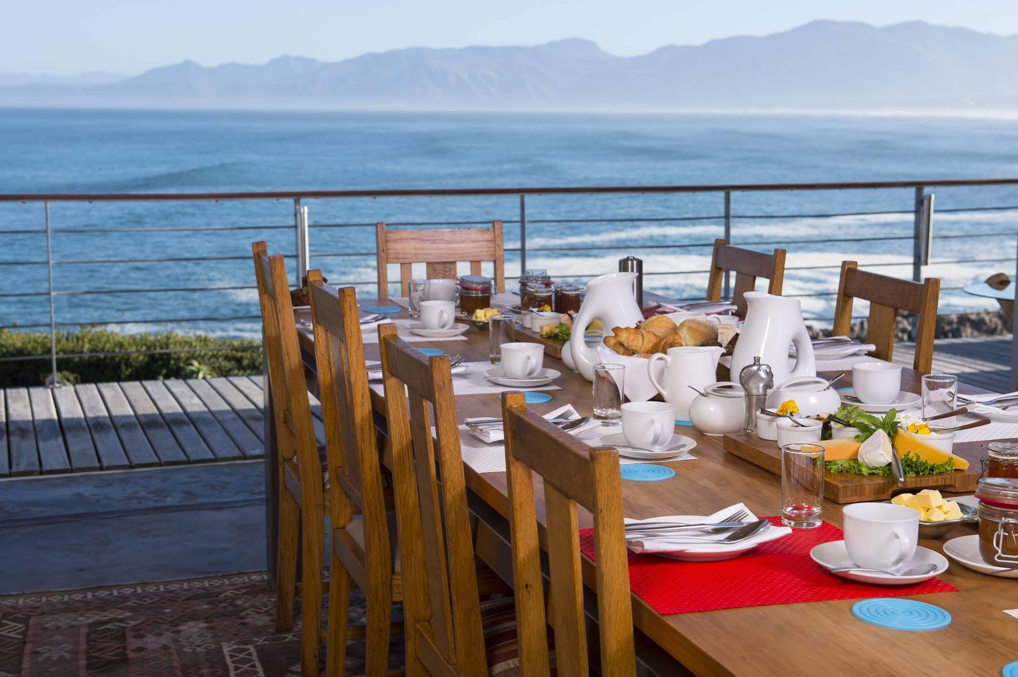 Whalesong Lodge Gansbaai Εξωτερικό φωτογραφία