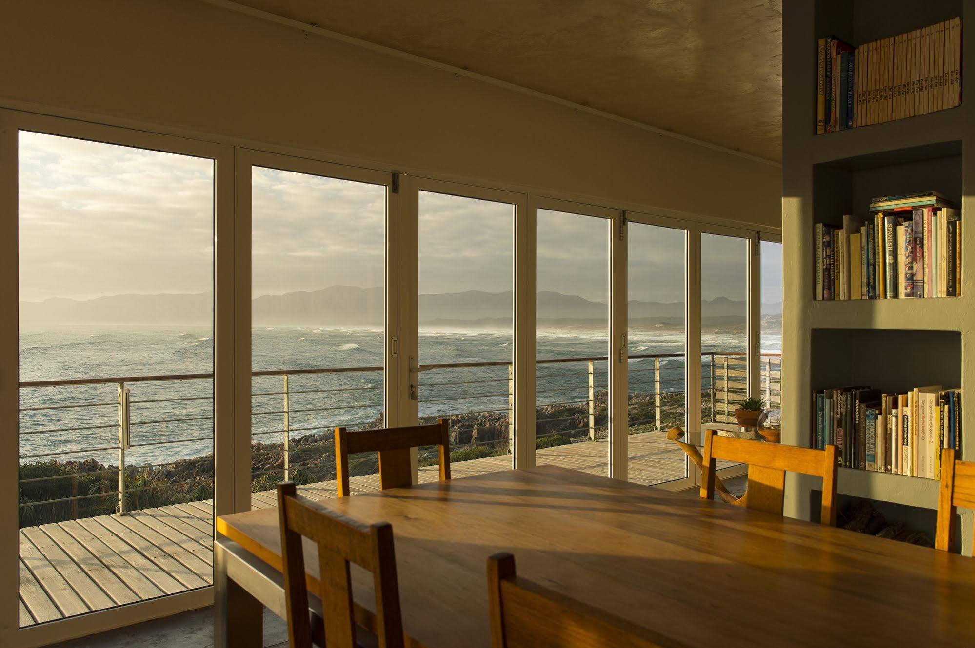 Whalesong Lodge Gansbaai Εξωτερικό φωτογραφία
